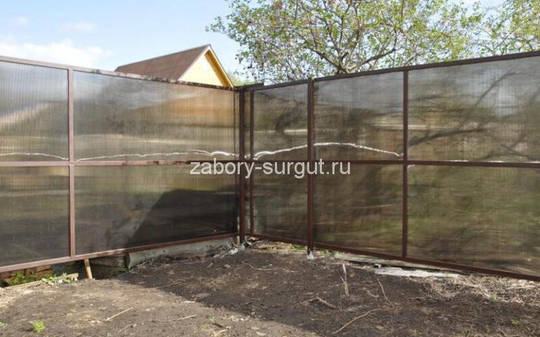 забор из поликарбоната в Сургуте